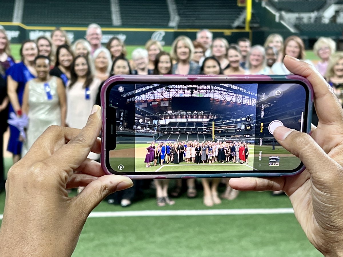 DFWG100Nurses's tweet photo. We had a great time celebrating the 2020 &amp; 2021 classes last night at @GlobeLifeField in @CityOfArlington! These nurses have waited a long time for their turn to be honored in person &amp; we're glad they got it. Let's hear it for these Great 100s! 👏👏👏 #celebrategreat #NorthTexas https://t.co/IbF5gttpFU