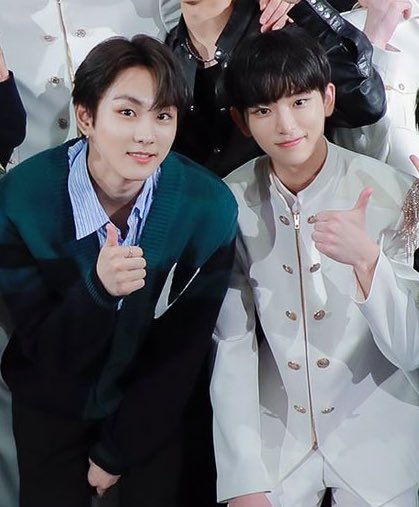 jO4kive's tweet photo. harua looks so babie next to jungwon 😭 https://t.co/71TG8VGBTK