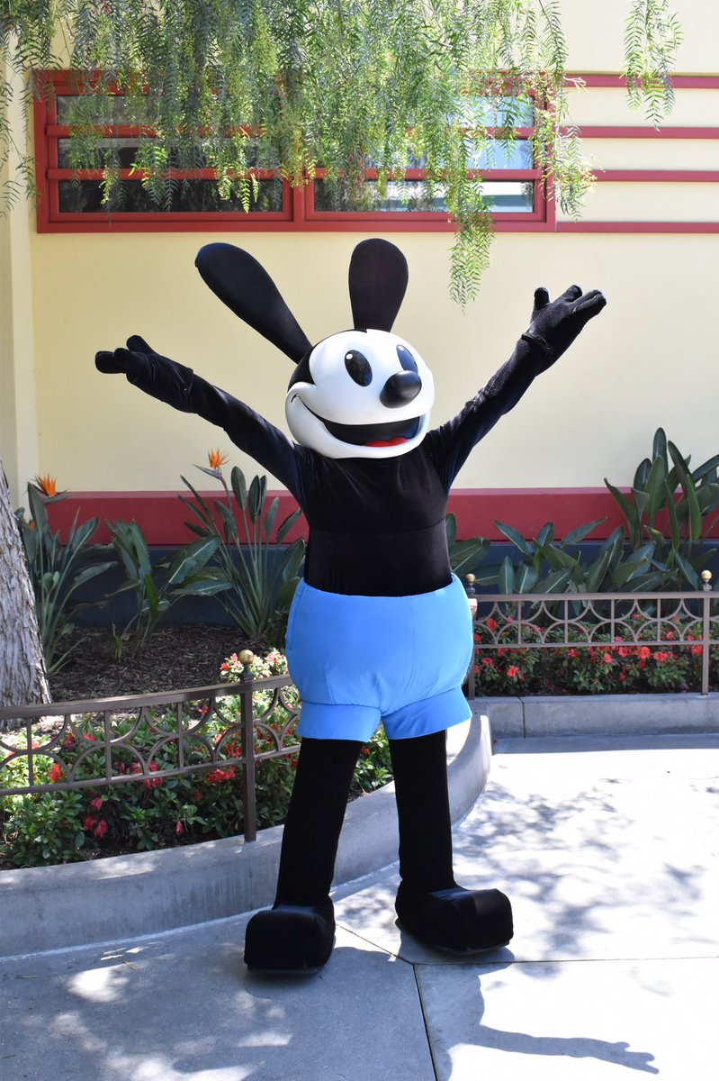 mikaeruOSWALD's tweet photo. オズワルド生誕祭！おめでとう！🎉
#Oswaldtheluckyrabbit 
#生誕祭
＃anahiem https://t.co/DaQSIIEmaL