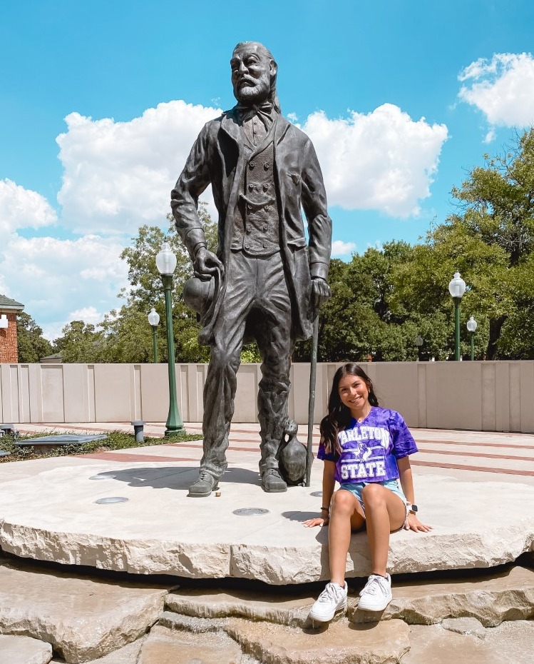 Barefoot is John T approved ✔️
#tarleton #stephenville #barefoot