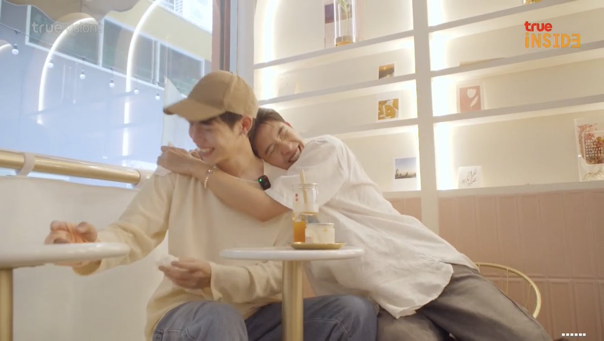 First_Memorie's tweet photo. ความสัมพันธ์ที่หวังดีต่อกันเสมอ 🧡🤍

#คู่มันส์FunDayxฟขต 
#เฟิร์สข้าวตัง https://t.co/JfsLTh5nvy