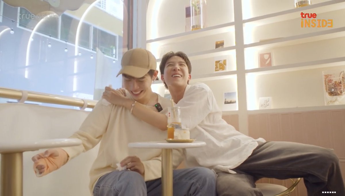 First_Memorie's tweet photo. ความสัมพันธ์ที่หวังดีต่อกันเสมอ 🧡🤍

#คู่มันส์FunDayxฟขต 
#เฟิร์สข้าวตัง https://t.co/JfsLTh5nvy