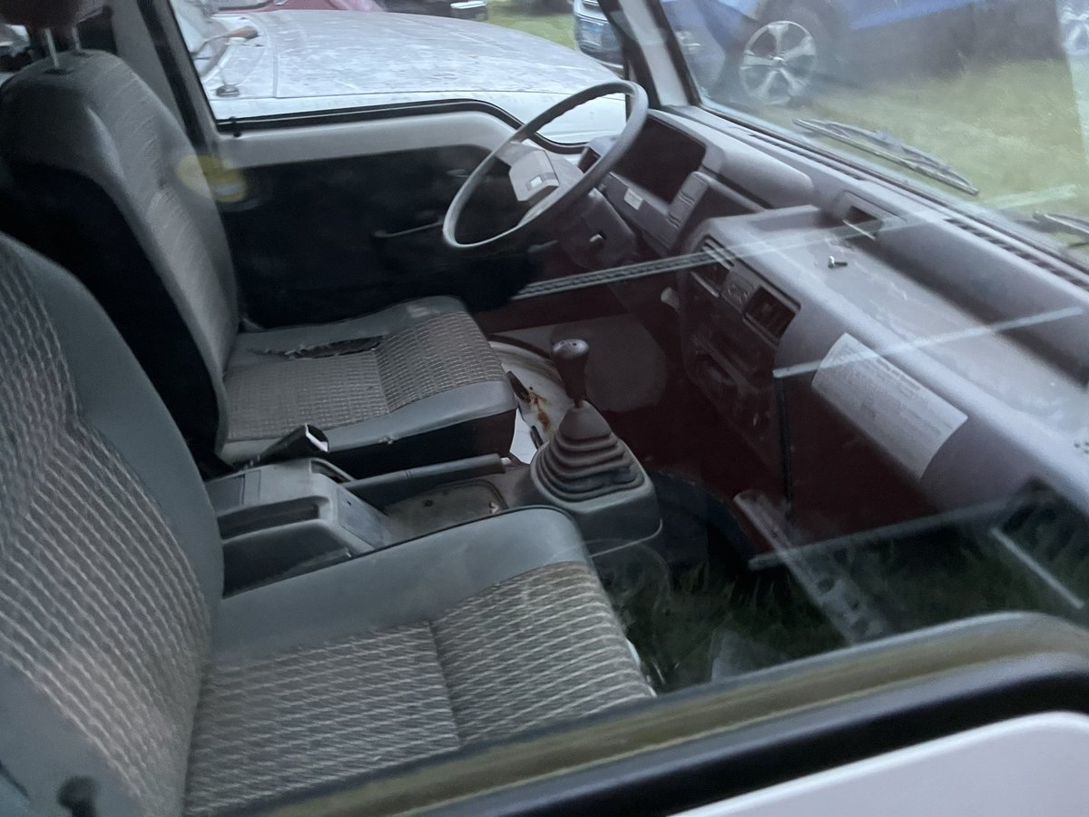 ChicagoSpotter's tweet photo. Literally called “The White Van”.
Thanks to @ryanfelton I know everything possible about these little things now.
https://t.co/nHejxYvuGx
#carspotter
#GreatLakesDragaway
#Cushman #TheWhiteVan https://t.co/3BhwTE3b1e