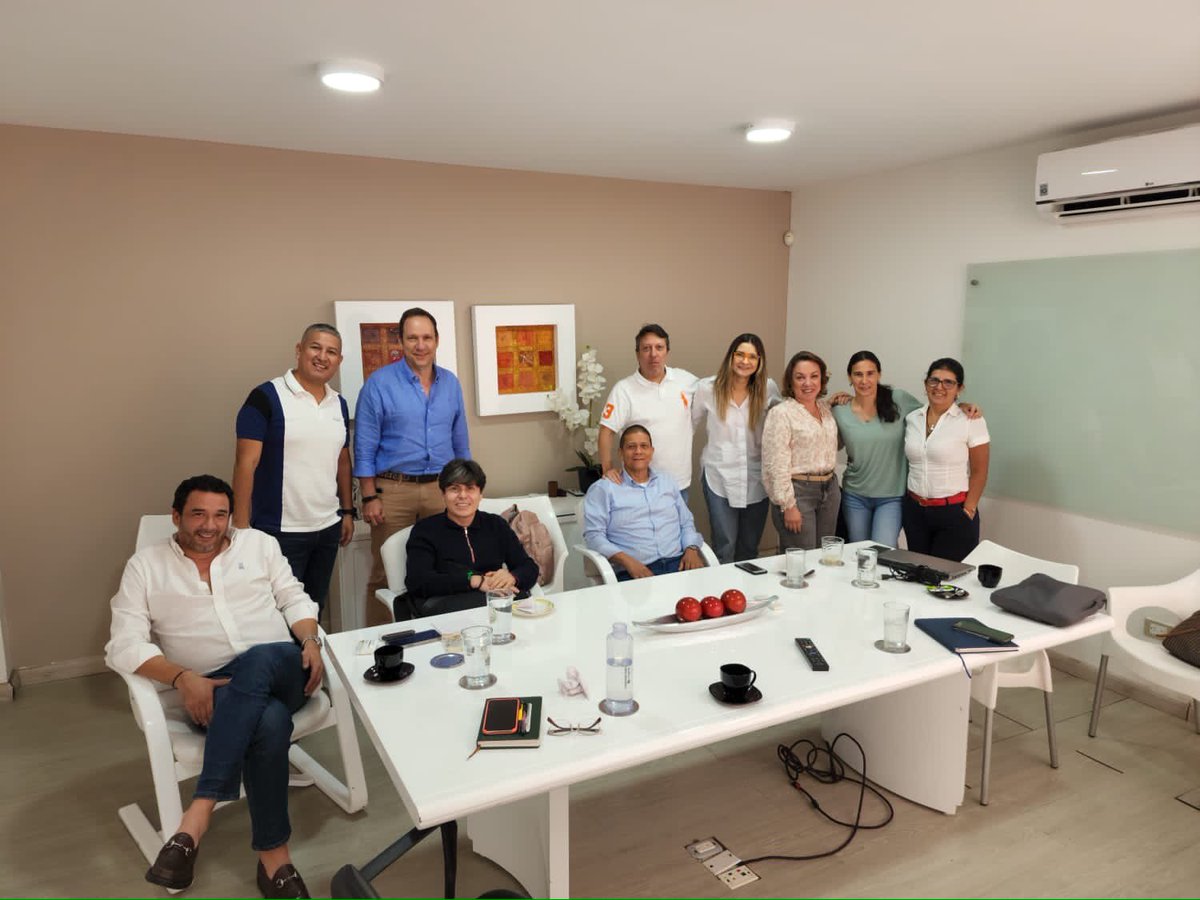 INTERCORPSA's tweet photo. Nuestras reuniones con nuestros colegas del Factoring en Cali.
El #RADIAN es prioridad. https://t.co/AvqpijhYVo