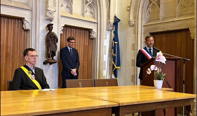 fdecoster's tweet image. Ce dimanche, une belle tradition de l’#amitié #profonde qui lie @VilleSaintOmer et @StadIeper en raison de leur #histoire et de leur #jumelage: la #commémoration conjointe de nos #libérations par la même 1ère Division blindée polonaise du Maréchal Maczek en septembre 1944. 🇧🇪🇫🇷🇵🇱