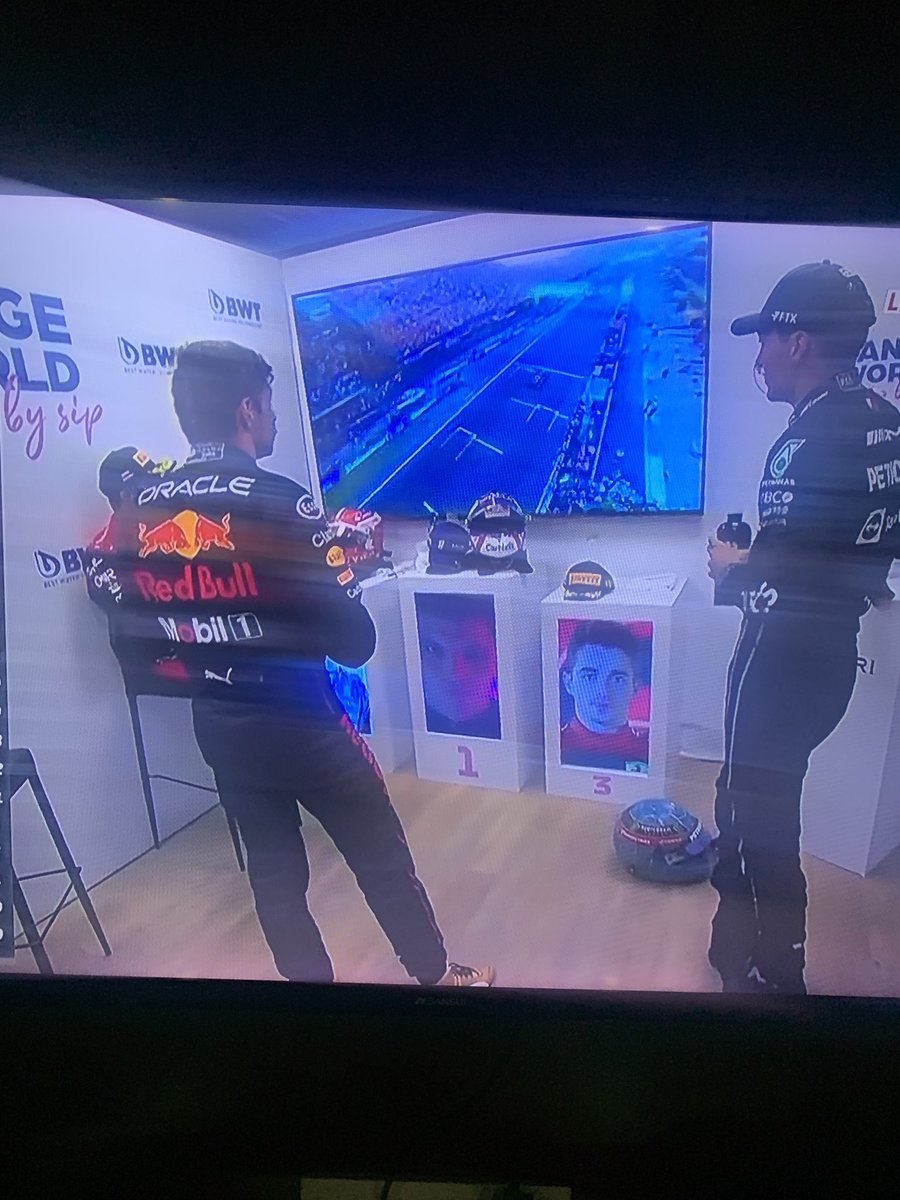 ariendtd's tweet photo. They should sound proof the cool-down room #WTF1 #DutchGP https://t.co/SkQ1TrxaOm