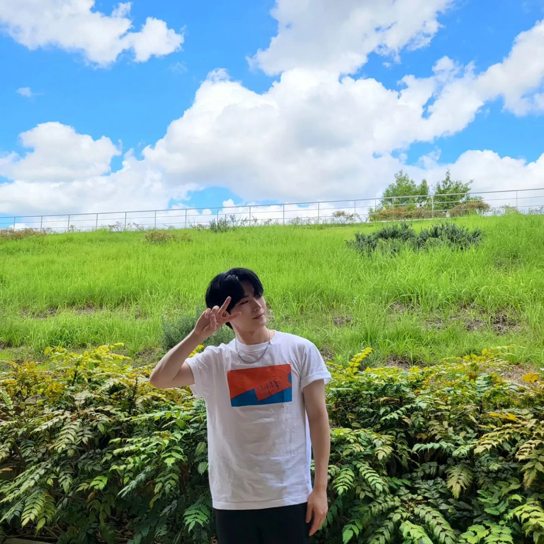 OmegaxIG's tweet photo. [#HANGYEOM]

🌞 ☁️ 

#오메가엑스 #OMEGA_X #한겸 #HANGYEOM #일본 #omegaxinstagramupdate https://t.co/673lreWkLf