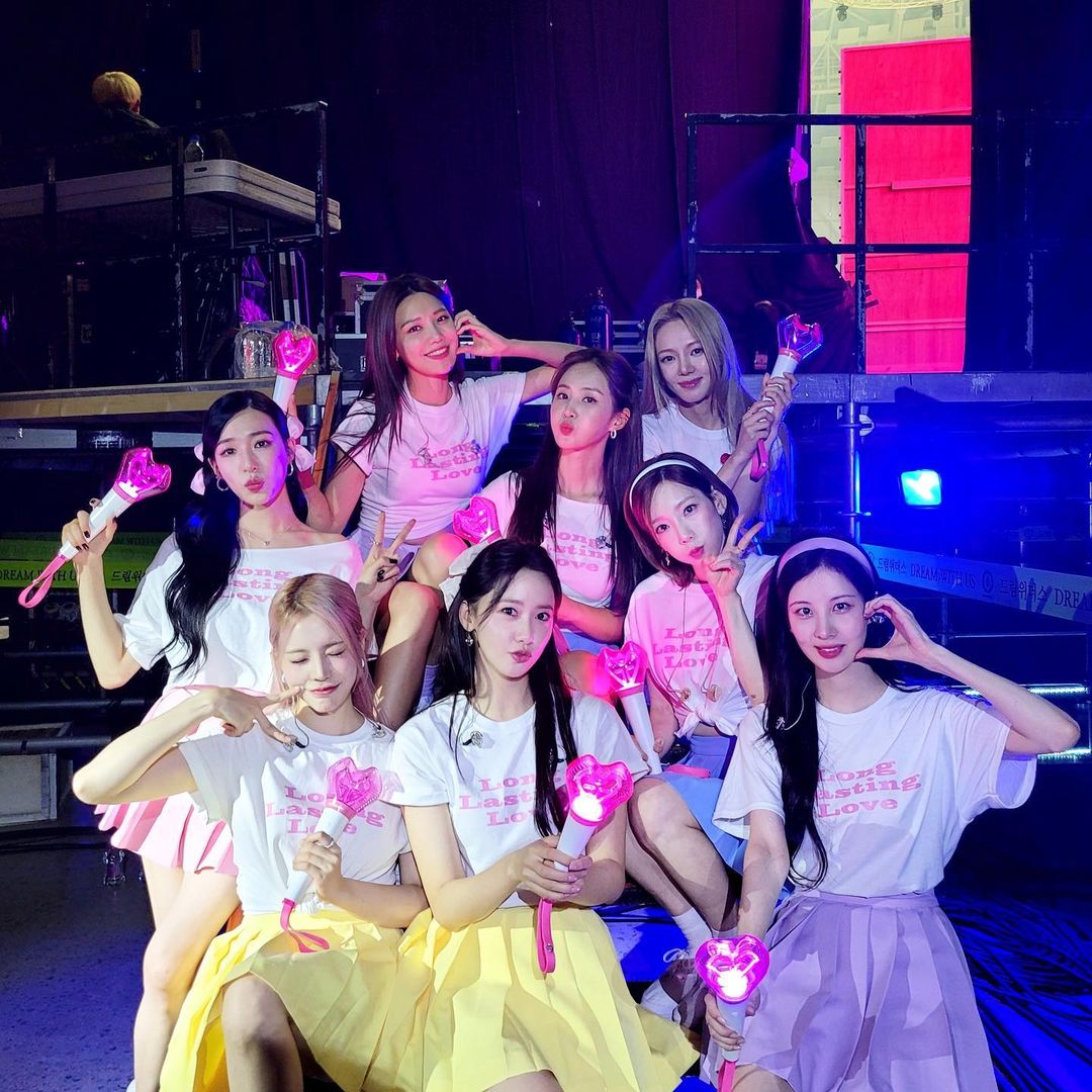 InspirationSNSD's tweet photo. 220904 Yoona's instagram update
"Ero così felice 💗
Grazie, vi amo, vi darò solo felicità 🫶🏻
#LetsMeetAgain
#BeSONEInTheNextLife
#ThenWeWillBeGirlsGeneration
#gg4eva" https://t.co/ScQ1AsMPsa