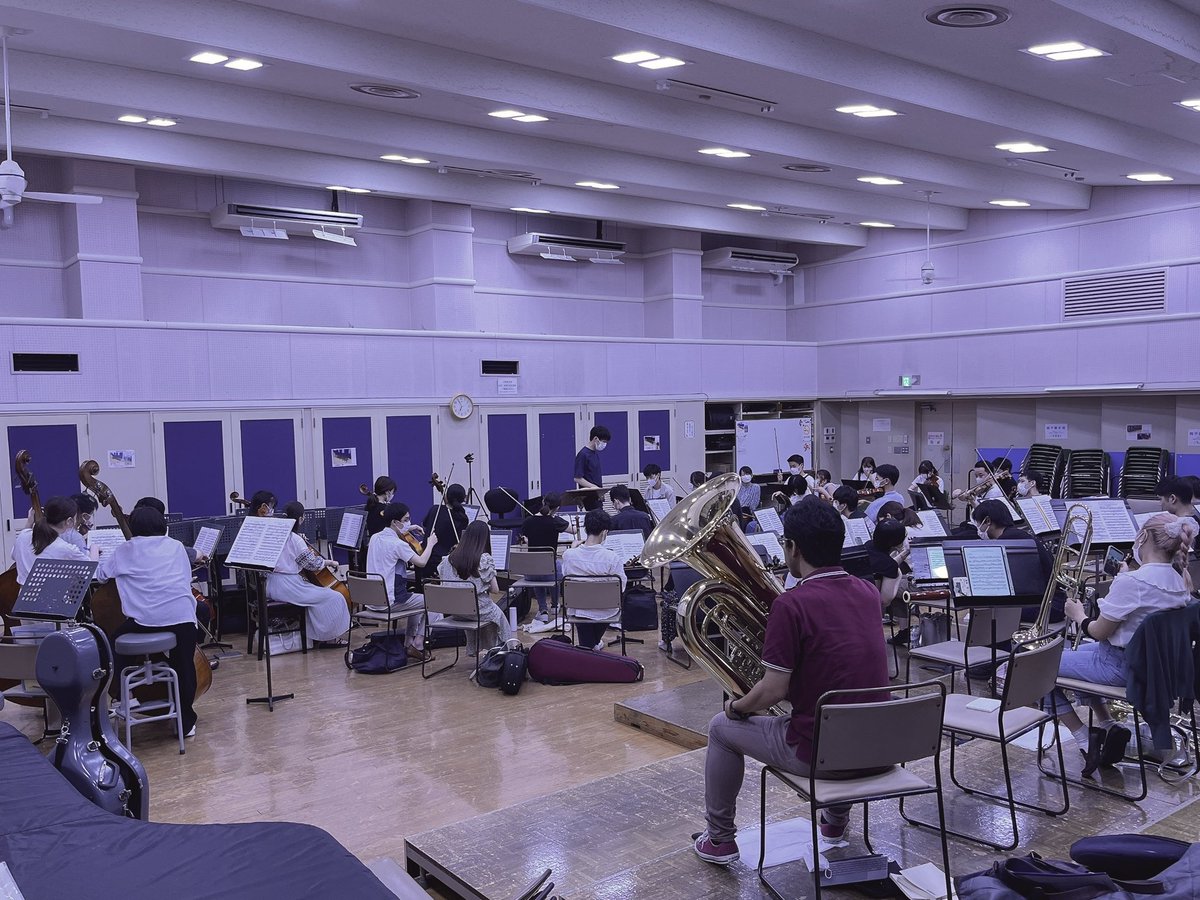 orchestra_ann's tweet photo. 本日から本振りの村上先生に来ていただいています！細かく見ていただいて充実した練習になりました！
早いもので本番まで約1ヶ月です、楽しみつつ練習に励んでいきます💪 https://t.co/OTwWhc56oE