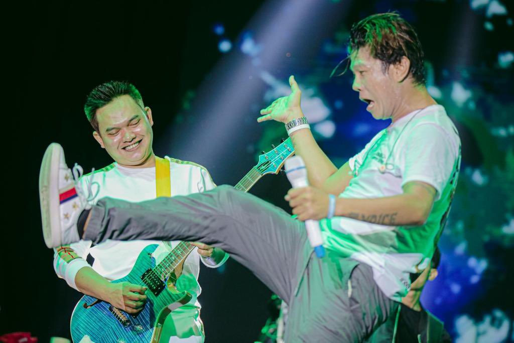 eventsiklopedia's tweet photo. KANGEN BAND IN ACTION!!!

Pecah banget penampilan mereka malam ini di @manggungdi 

Lagu mana yang paling terngiang di kepala kalian dari @KANGENband_ ? https://t.co/DU0Y0Odr9e