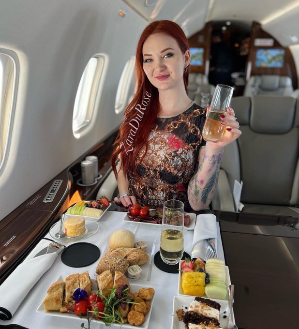 What a day! #livingthedream #PrivateJet #aeroflight https://t.co/A7vEhemsVa<a href="/tag/livingthedream"class="tags">#livingthedream</a><a href="/tag/privatejet"class="tags">#PrivateJet</a><a href="/tag/aeroflight"class="tags">#aeroflight</a>