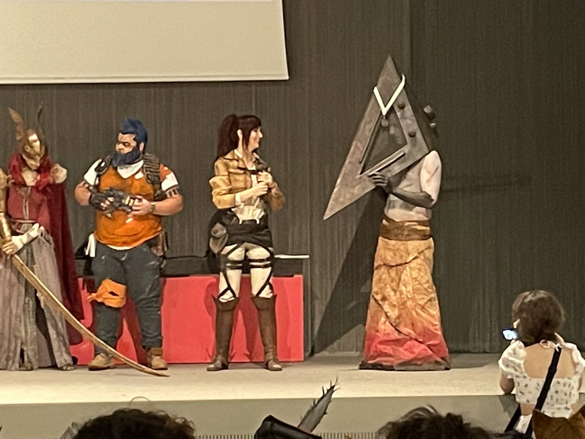 escosplay's tweet photo. Mención @bakkaCosplay 

Pyramid Head

#CometCon22 #CosplayStage #PasarelaCosplay https://t.co/4ZS35BhhiV