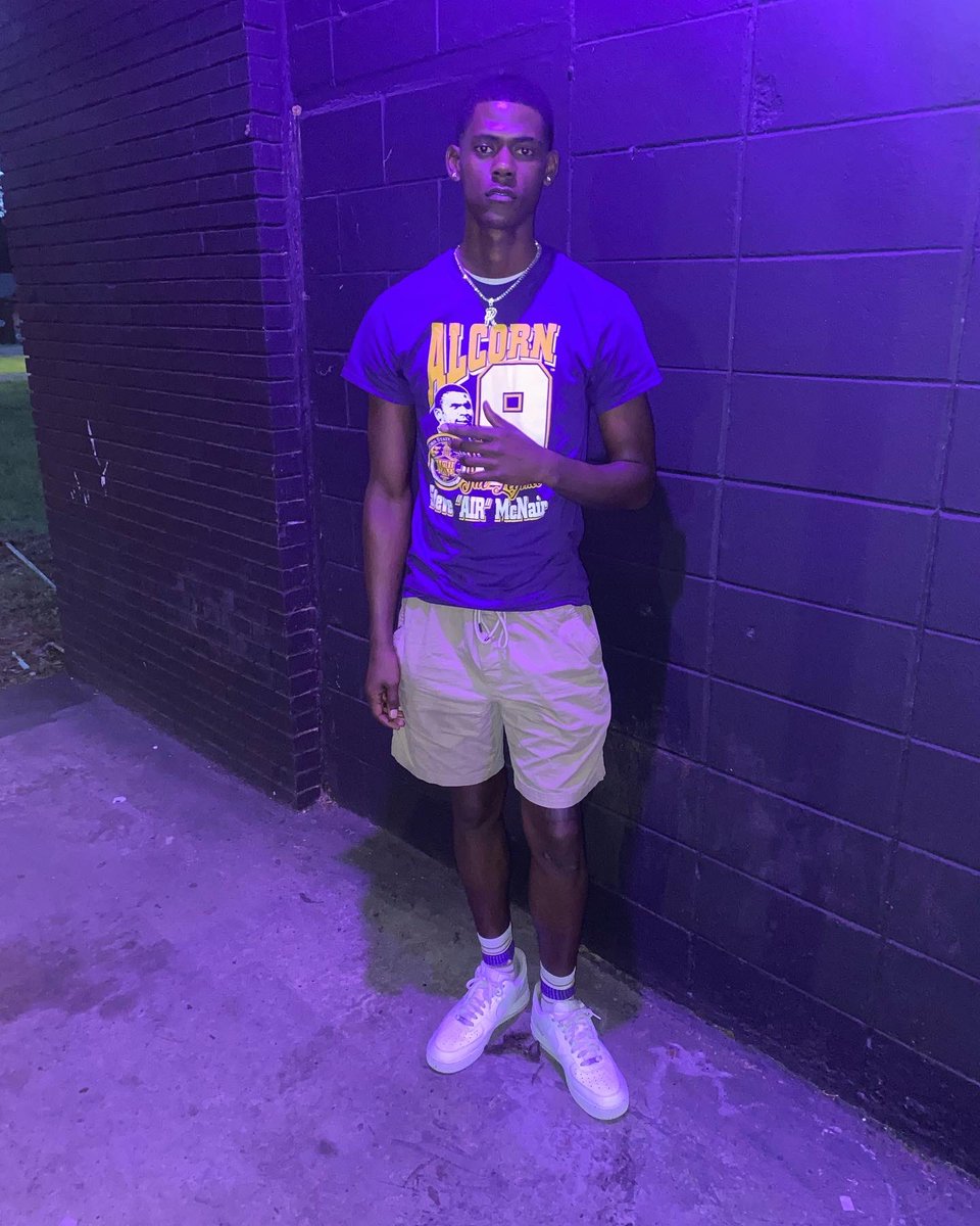 idont_knowbro's tweet photo. Braves by fawty💜 #HBCU #Alcorn https://t.co/gjzlbUUWcn