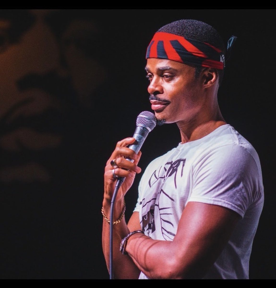 dsuggscomedy's tweet image. Here’s looking at you! #theblackdanny #comedian