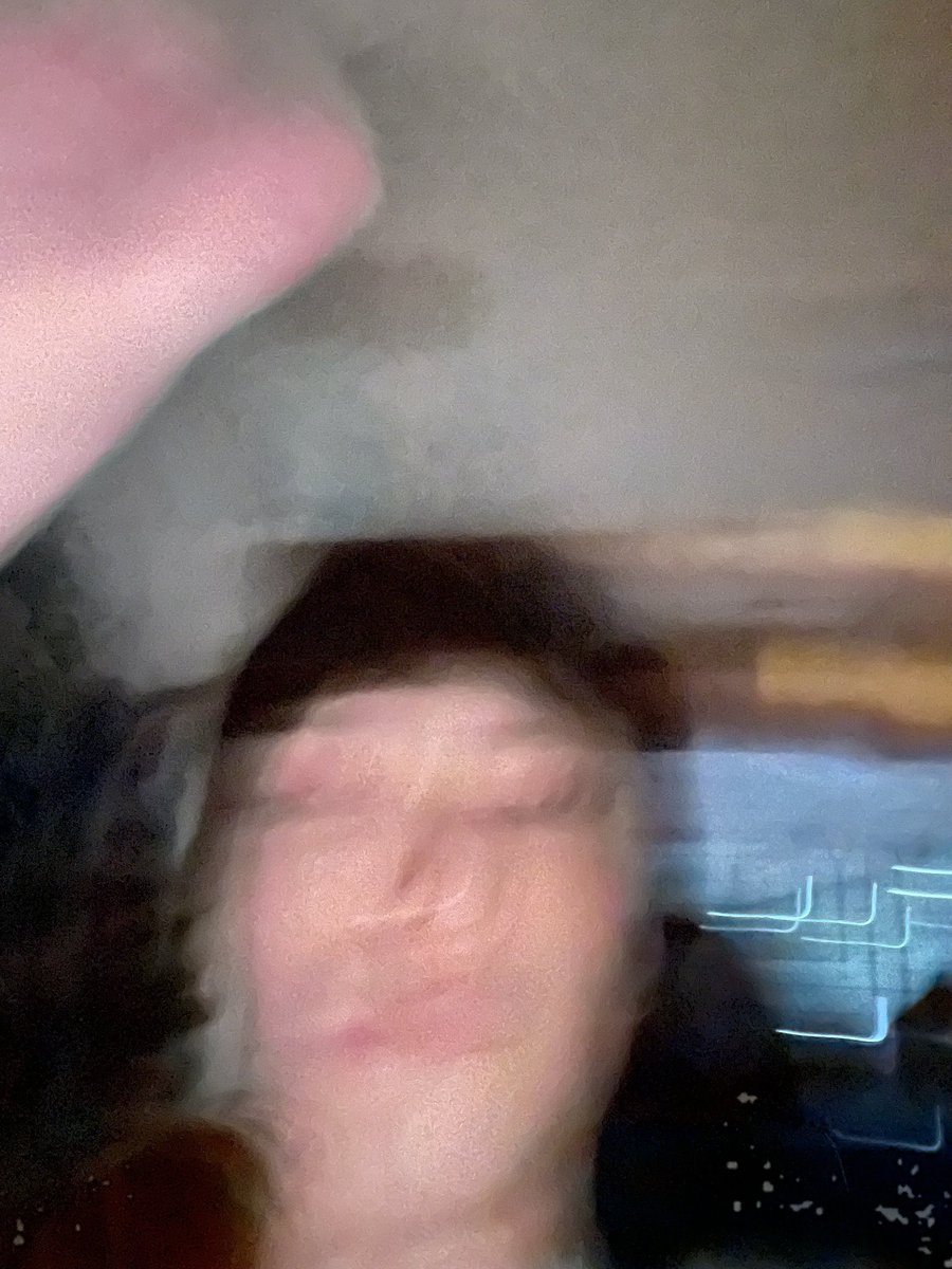 😂😂😂😂😂

dy in sg                          jh in mnl