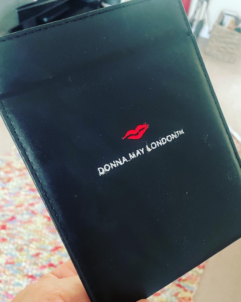 Steph_Mayo's tweet photo. Look at my poor @DonnaMayLondon mirror. ☹️ Took it on holiday to use for the 1st time ever and it was smashed when I got it out of my suitcase. Thanks @TUIUK… 😭😭 https://t.co/B0i10yH7VW