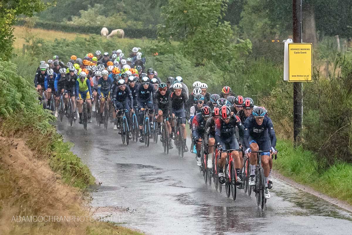 instadam67's tweet photo. Heading past Donview heading towards Lord's Throat earlier. Fine day for a road race ....... https://t.co/4gv6T0WJrg