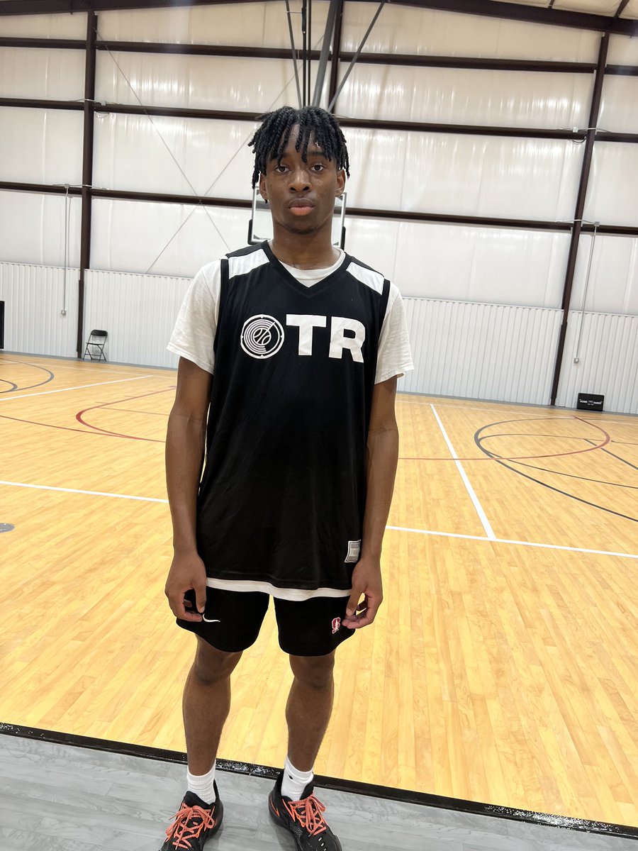 bigsloan32's tweet photo. 2025 6’0 Gracious Tabe (Game Prep Academy)- Was difficult for defenders to keep out of the paint. Physical, athletic PG who gets downhill and can finish above the rim. Also showed he can make the 3 if guys went “under” on screens. #SeparationCamp https://t.co/8AJcoVvhHR