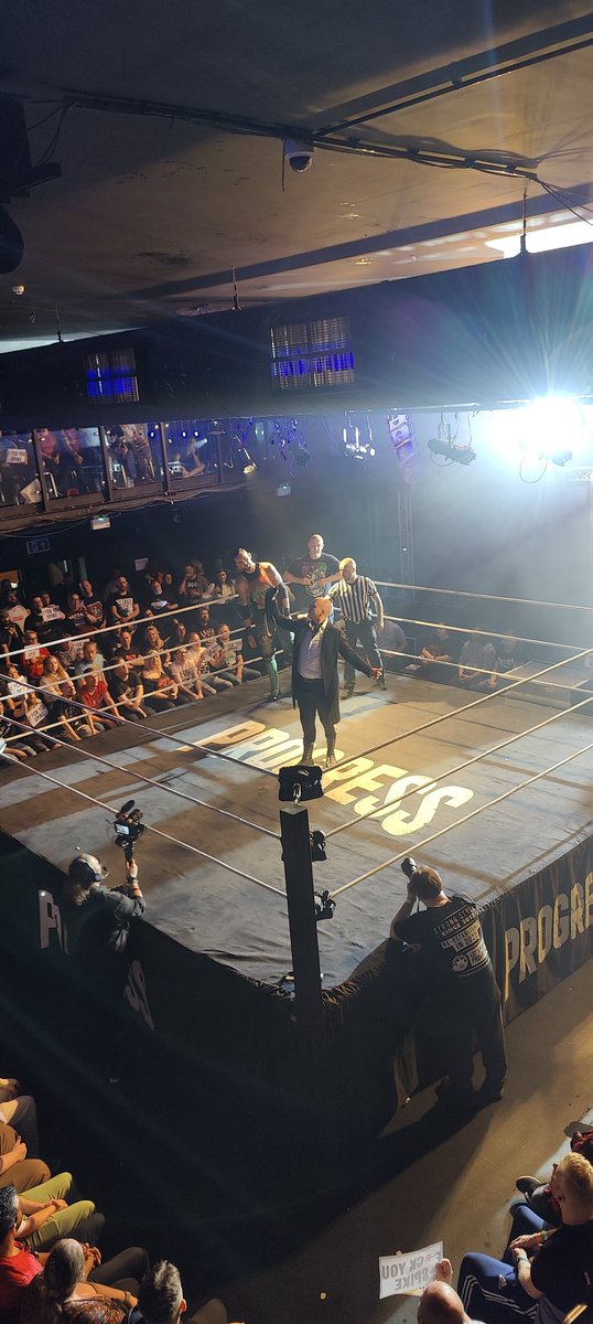 dailystar's tweet photo. So...we can't upload the video of #SpikeTrivet coming out because it's definitely not PG.

Love a good @ThisIs_Progress crowd 😂

#Chapter140 https://t.co/UHD04OZLQ4