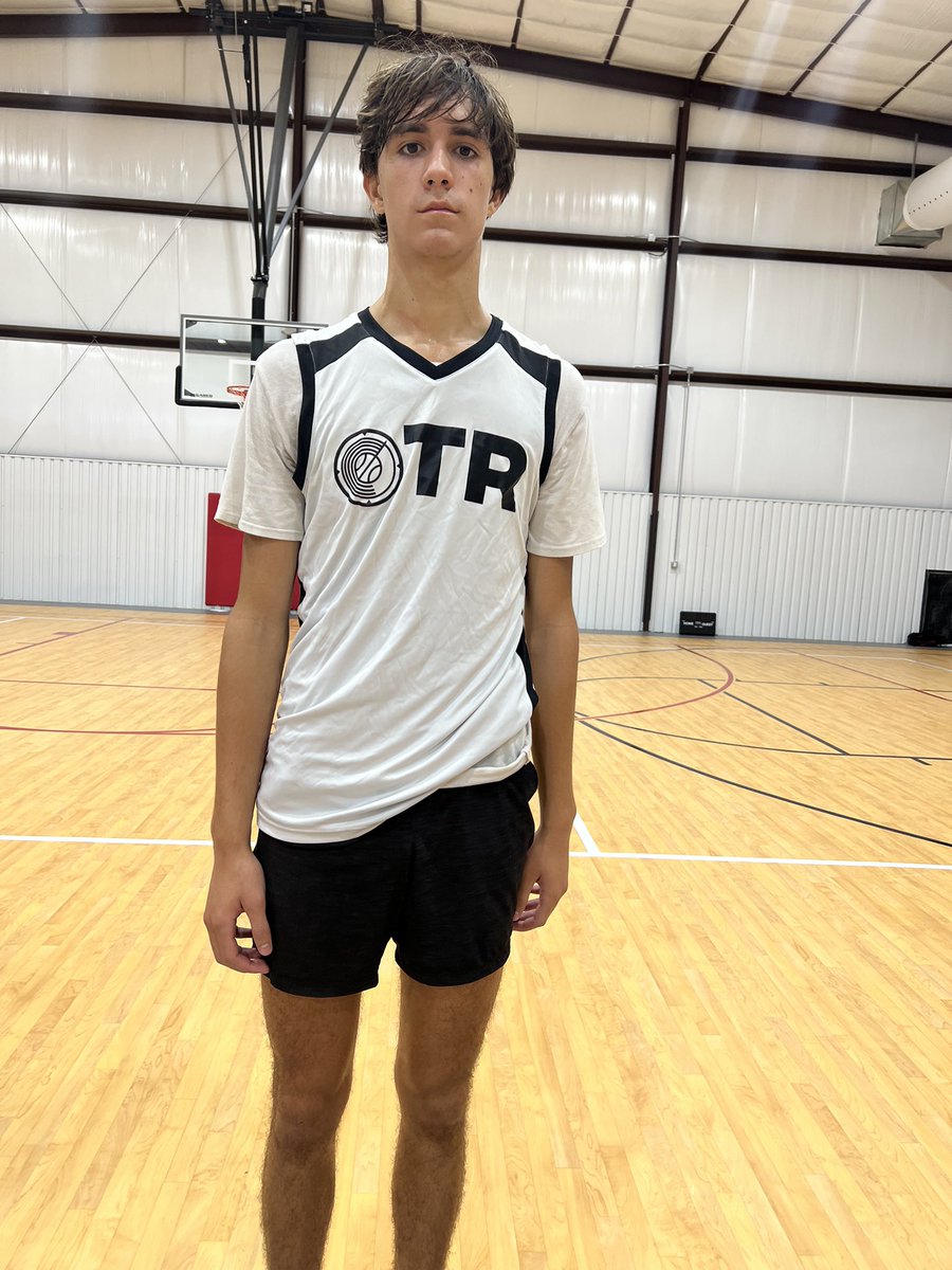 bigsloan32's tweet photo. 2024 G 6’4 Manny Ruiz (Tomball HS)- Skilled guard who passes the ball extremely well. Always looks to make the right “basketball” play. Shot a high percentage in catch &amp; Shoot/spot up situations. #SeparationCamp https://t.co/tZ6CilZIGV
