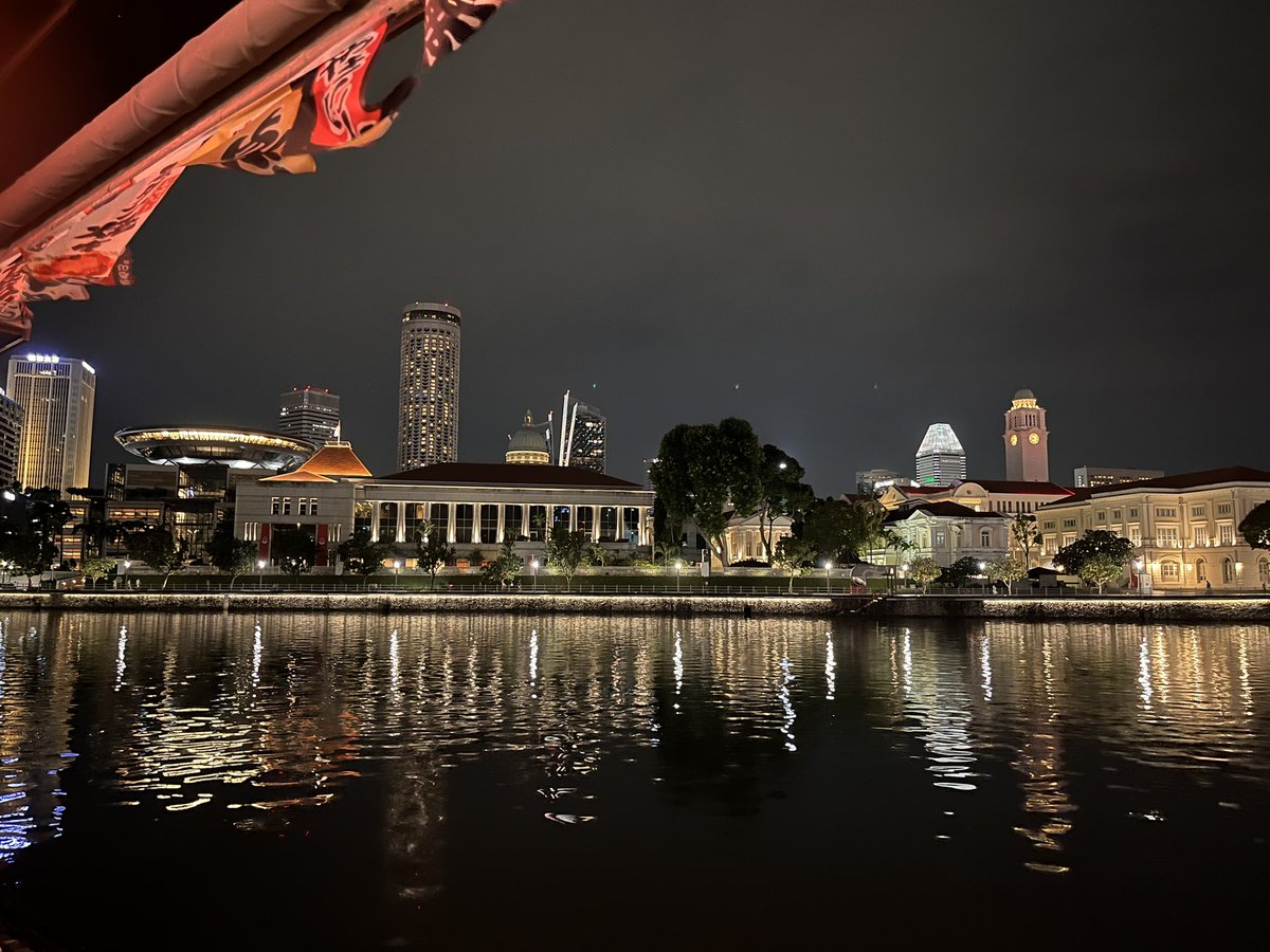 joininchina's tweet image. To mark 1st 24hrs in Singapore 🇸🇬: streets are getting more familiar, food also as outstanding as last visit, most grateful is have the opportunity to carry on working with these people who appreciate the efforts and commitment from me 🥰 #teamwork #International #trade