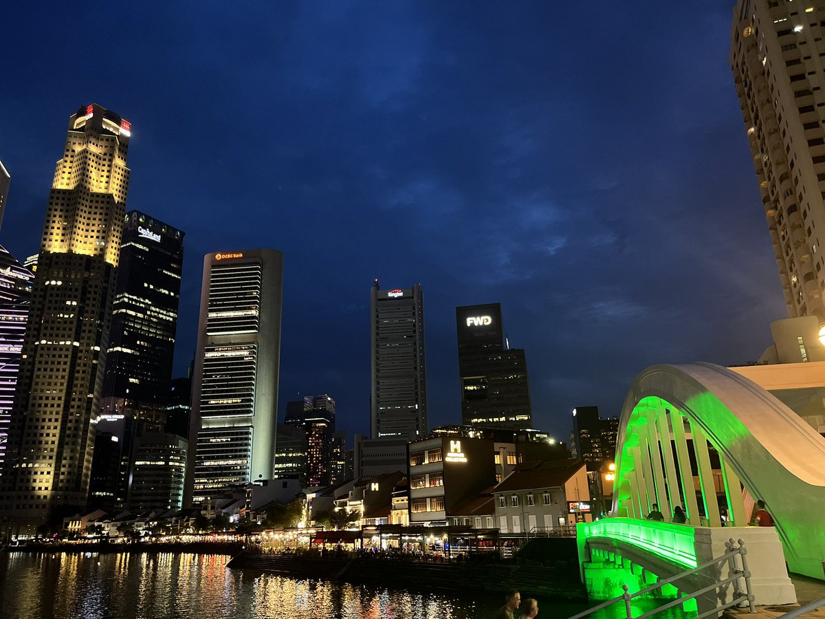 joininchina's tweet image. To mark 1st 24hrs in Singapore 🇸🇬: streets are getting more familiar, food also as outstanding as last visit, most grateful is have the opportunity to carry on working with these people who appreciate the efforts and commitment from me 🥰 #teamwork #International #trade
