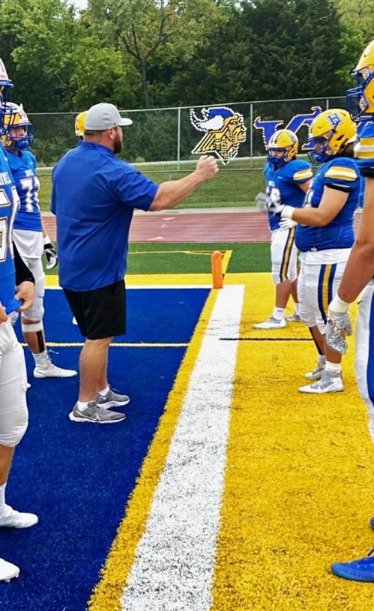 Coach_Edwards66's tweet photo. Ain't no place I'd rather be on a Friday night than in a trench with these dudes. #DefendTheH #ValhallaDL https://t.co/TjbDnSNQGd