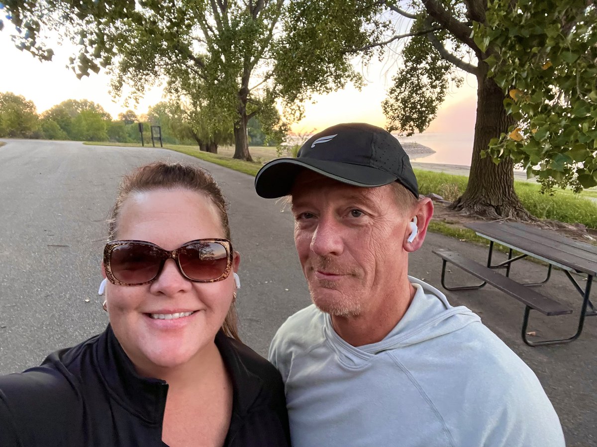 BandGirlSmith's tweet photo. Chilly, but great morning to bike around Willow Creek a few times! https://t.co/P1jIgsZalj