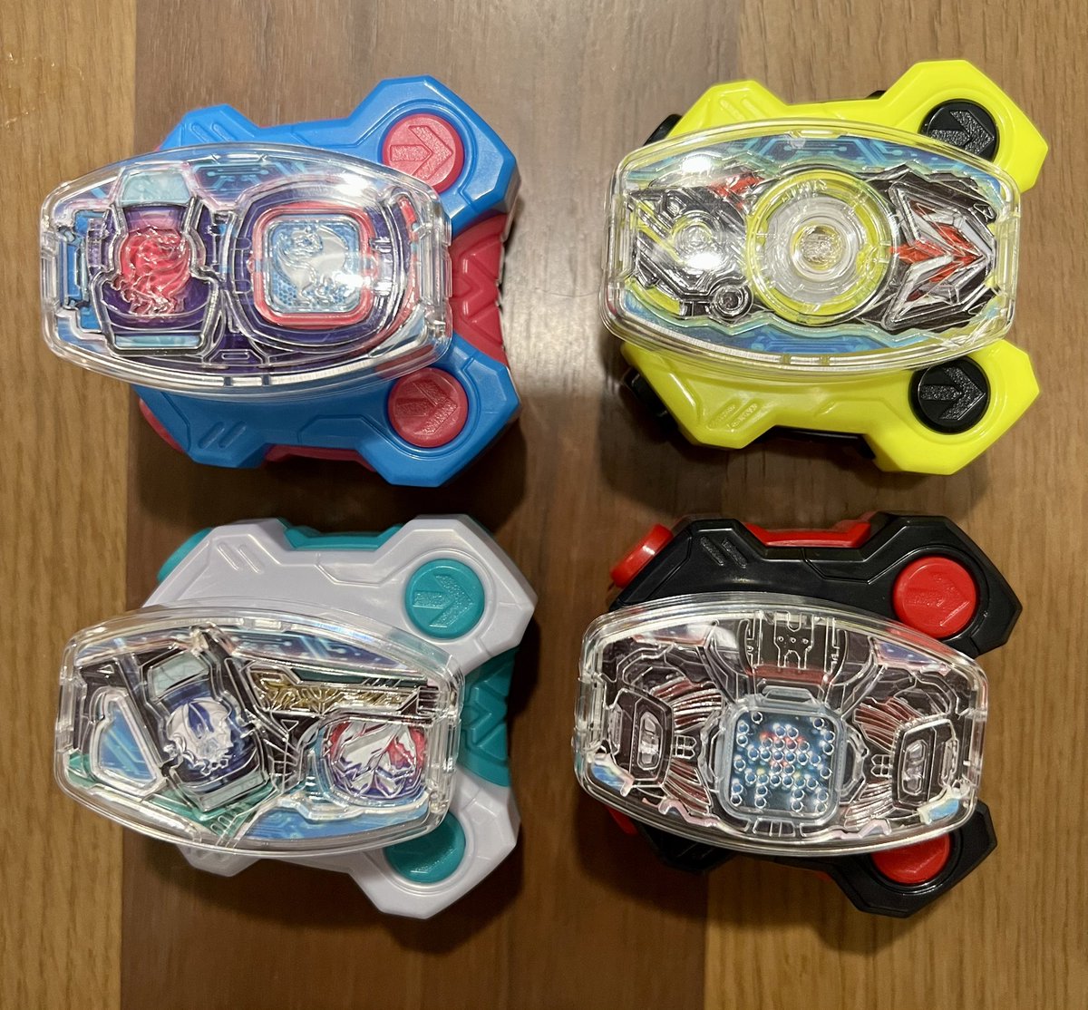 kobayu28's tweet photo. さて今後どこまで展開されるんだろう。
このサイズと価格帯なら集めやすくて良き。

＃仮面ライダーギーツ https://t.co/Mfpjhb9FkN