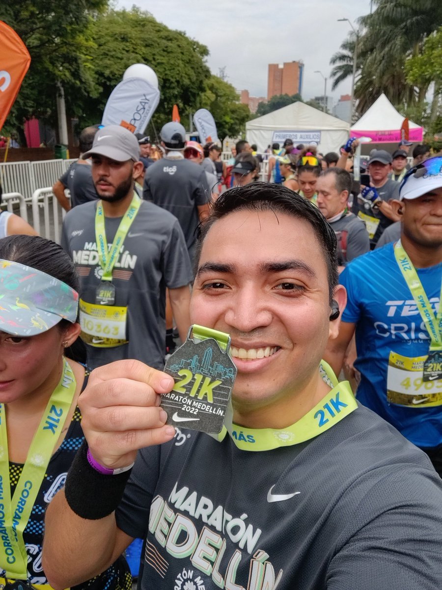 RoymanGuaoB's tweet photo. Un nuevo logro gracias a Dios!!! #21K @MaratonMedellin #Runners #Running #Figurate https://t.co/xpdGOfInhR