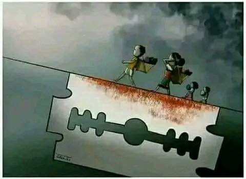 Middle class family हरुको 
सफलता ब्लेटको धारीलो भर्याङमा हुन्छ।😥🙂