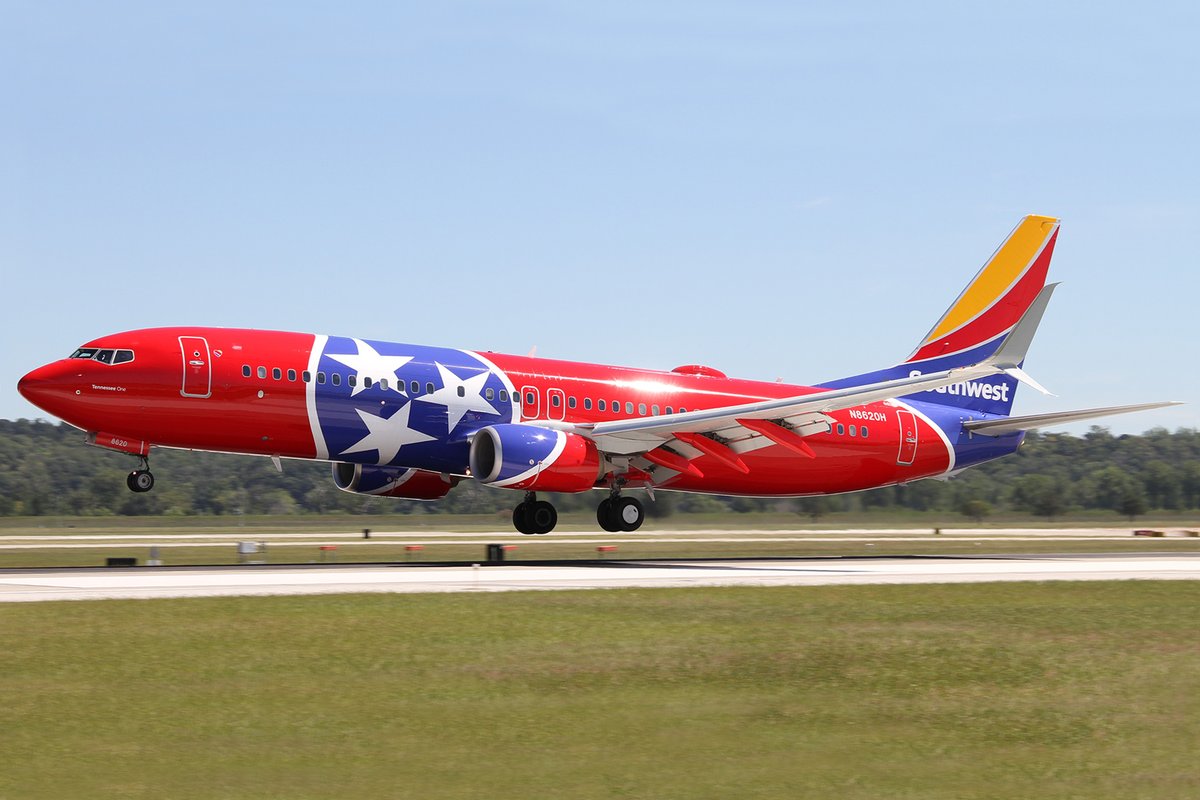 OMAairport's tweet photo. Anyone else notice @SouthwestAir #TennesseeOne grew a little bit? 

One week from today our service to @Fly_Nashville grows too with the return of seasonal nonstop flights! Book your tickets at https://t.co/FuY1FNrbvn ✈️ https://t.co/dlcDlZBgN7