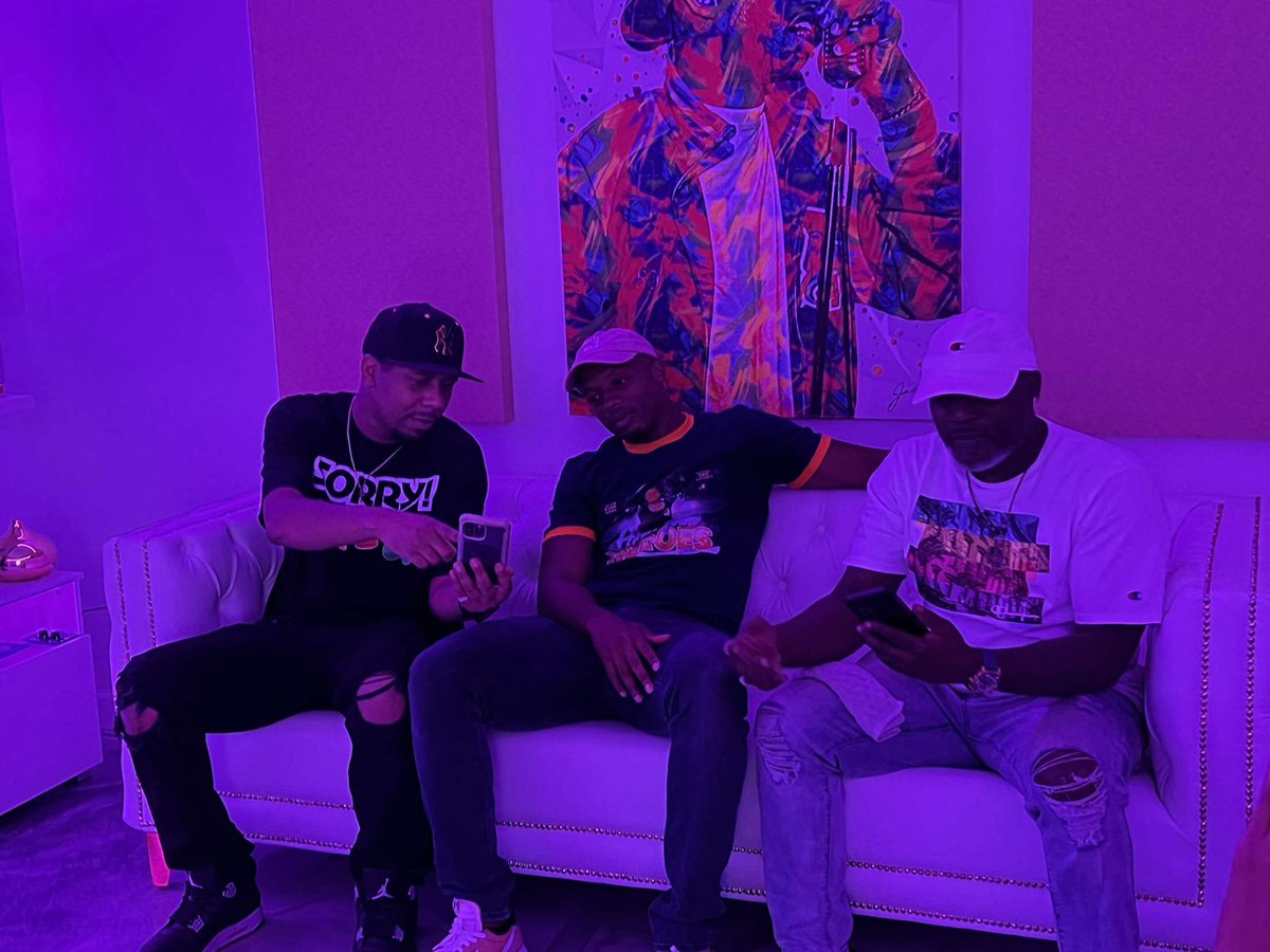 Ru_dapaperboy's tweet photo. https://t.co/suHKqFKsqj