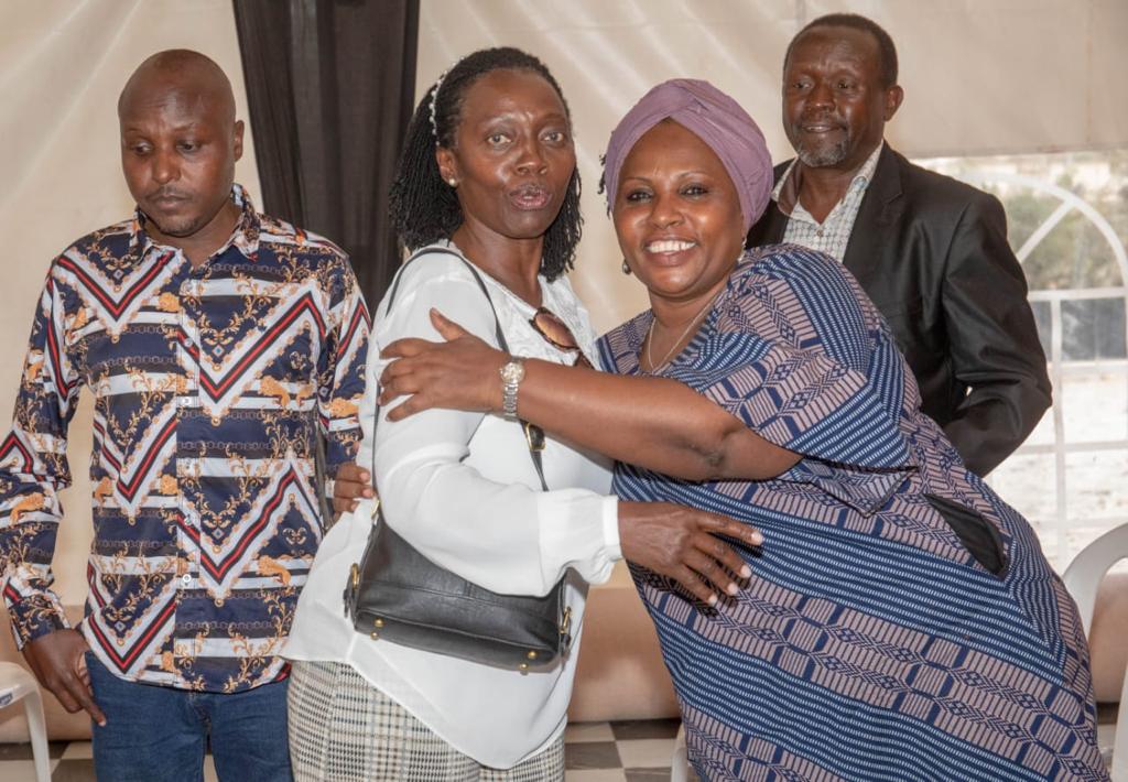 RailaOdinga's tweet photo. Mt Kenya East it has been today. Bonding conversations, strengthening grassroots, building our One Kenya. 

Martha and I also took the opportunity to thank Ameru for their support and the votes they gave us. 

#Imewezekana https://t.co/875AluVtTY