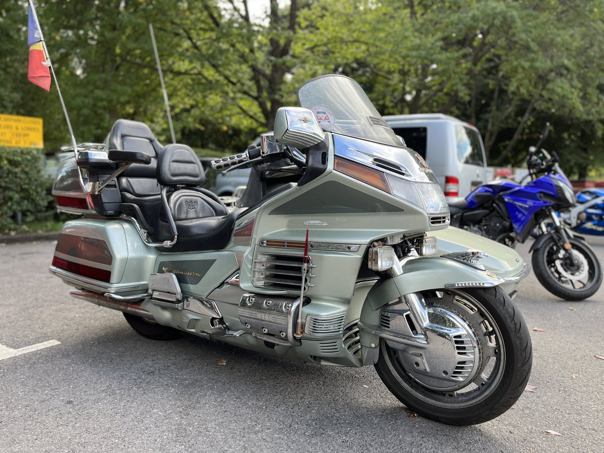 mototingle's tweet photo. Debbie says I’m not to buy an 80s Judge Dredd GoldWing 🤩 project
I found it cool as the owner brought his dog along in the side car
I need to own a flat six motorcycle at some point though…
I need one ✅
#GoldWing #JudgeDredd #MegaCity #Rykas https://t.co/bNTbTl10h1