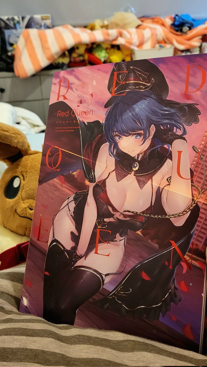 really really reallllllllly nice!!❤️❤️❤️ I think everybody needs to buy this awesome artwork book!😤 