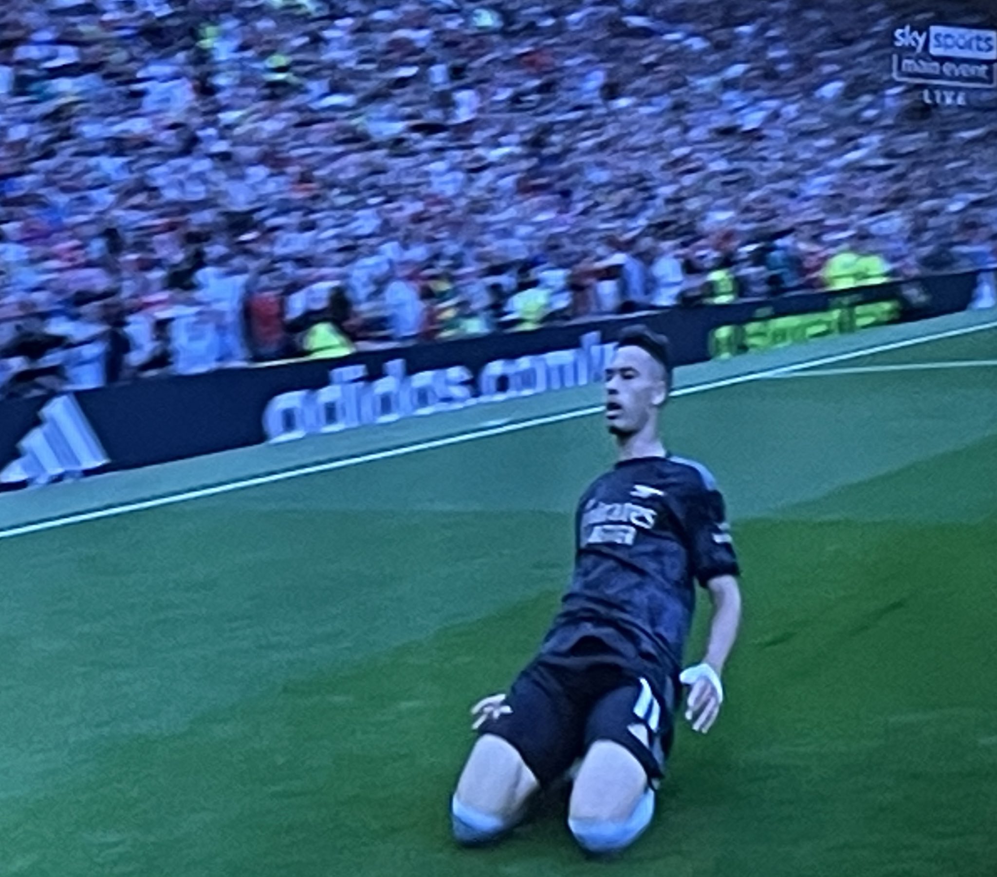 football-images-that-precede-unfortunate-events-on-twitter-https-t