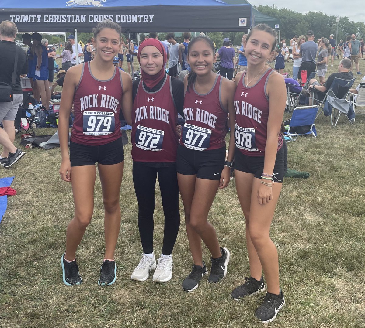 RockRidgeXCTF's tweet photo. Season Opener: ✅

Great races across the board! Girls &amp; Boys held their own against some great Maryland &amp; Virginia competition. Ainhoa led the charge for the Varsity Girls in 27th place and Ayush earned some hardware with his 15th place finish. 

Now we get back to work! https://t.co/BgORXCsSX1