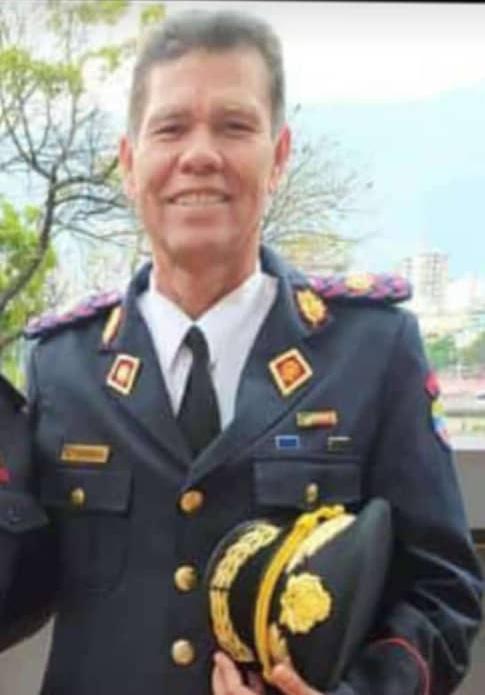 #4Sep Desde la Dirección General Nacional De Bomberos extendemos un gran abrazo y bendiciones a nuestro Inspector General Nacional, General José Bermúdez por su cumpleaños.

#PuebloForjadorDeVictorias