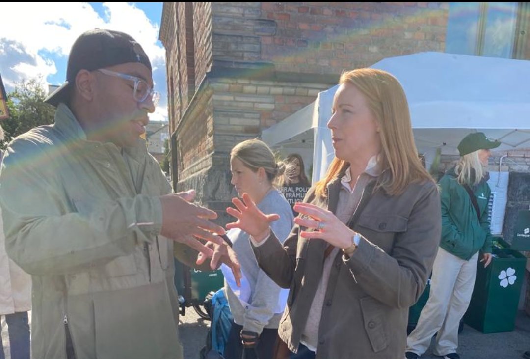 Great conversation today with <a href="/annieloof/">Annie Lööf</a> <a href="/Centerpartiet/">Centerpartiet</a> about clean tech and great startups from Sthlm ( <a href="/XShoreSweden/">X Shore | 100% Electric Boats</a> ,  Candela <a href="/Skipperi_com/">Skipperi</a> ) .