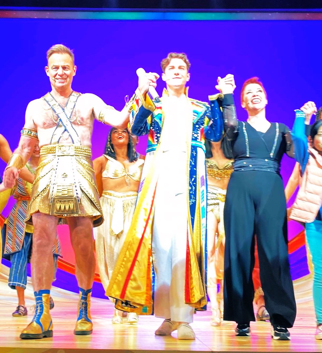 joseph_fanss's tweet photo. 8 more chances to catch @josephmusical @BristolHipp with @jacyarrow @JDonOfficial @LinziHateley 5th to 10th September #gogogojoseph https://t.co/OO6Hu0WYdG https://t.co/5jfL0aJmth