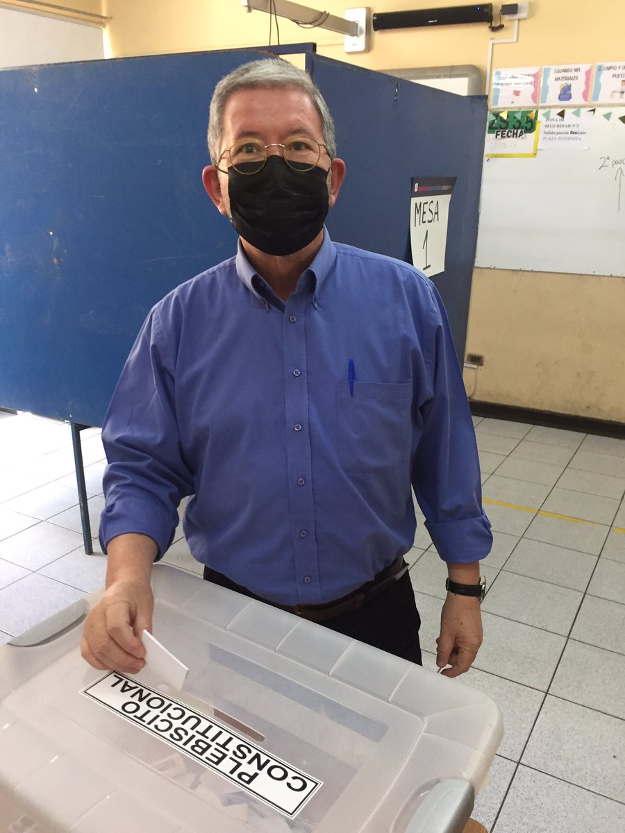 marioaguilera4's tweet photo. Con el deber ciudadano cumplido feliz #Apruebo4deSeptiembre https://t.co/qKQVtRGoNP
