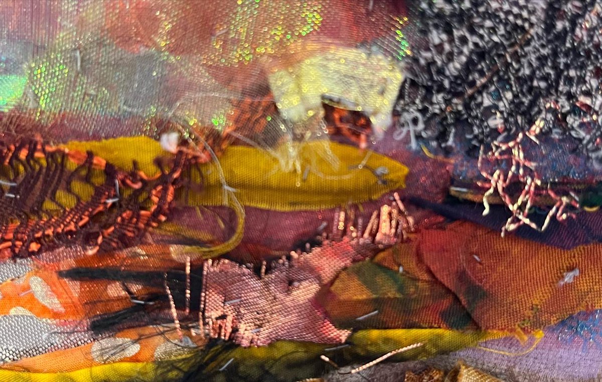 art_in_textiles's tweet photo. 2nd day of @hArtWeek. Lovely talking to so many visitors & working on an impression of a #Herefordshire #sunset. Exhibiting with Paul Thomas #metalwork Linda Thomas #photographer & Roy Martin #stoneworker. Open 10-4.30 daily until Sept 11th Kingstone HR2 9HJ #herefordhour #arts https://t.co/gCXUEgbQtK