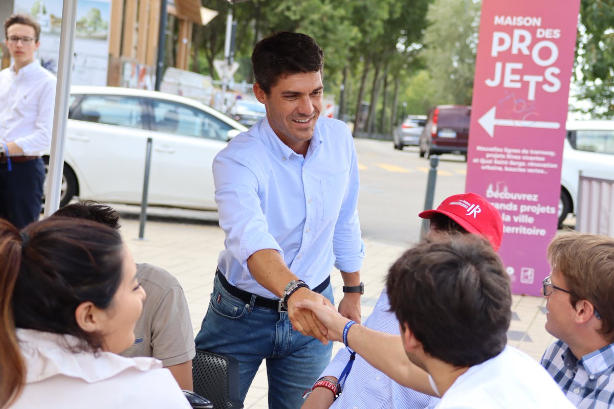 AurelienPradie's tweet photo. Bravo à tous les @jeunesreps organisateurs de ce beau week-end.

Depuis quand n’avons-nous pas été populaires ? Depuis quand n’avons-nous pas parlé à tous les Français avec des idées audacieuses ?

J’ai vu votre envie de prendre un risque. Le risque de l’avenir. C’est le meilleur https://t.co/QxqJznfOBI