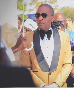 TheNamibian's tweet image. Businessman Shapwa Kanyama allegedly shot a 44-year-old man by accident on Saturday at a Klein Windhoek nightclub in Windhoek.
bit.ly/3ekrosn