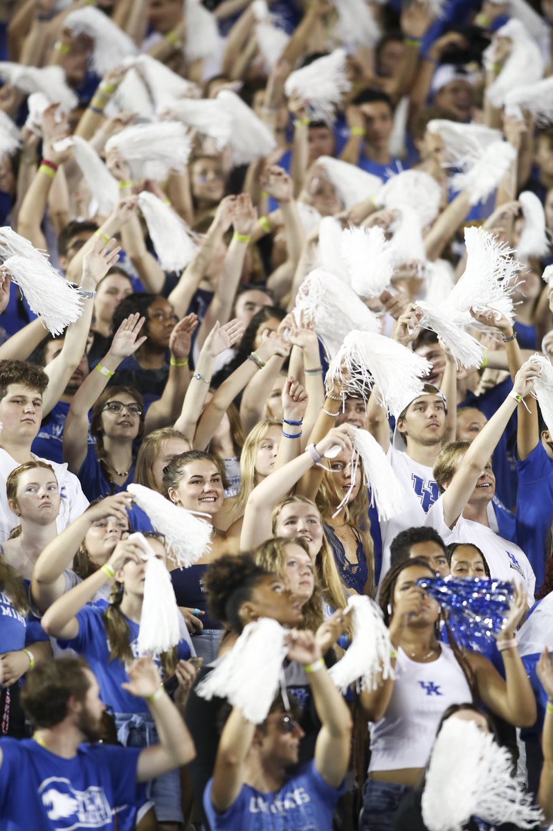 UKphotogs's tweet photo. What a great start for @UKFootball !

📸: Elliott Hess, Grace Bradley, Chet White, Tommy Quarles. https://t.co/PI6BORTUs0