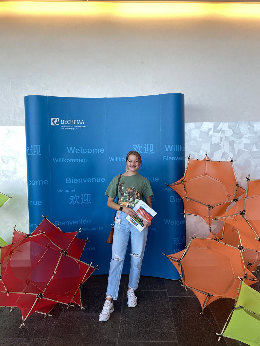 MollyChem tweet media