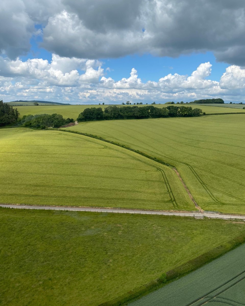 dsairambulance's tweet photo. Returning to base π #ViewFromTheCrew
We are #ThereForYou, providing a critical care service, 19 hours a day across Dorset and Somerset and Dorset. π
#ViewFromOurCrew #Helicopter #Aviation #Somerset #Dorset #Southwest #England https://t.co/oNnQm4lW8H