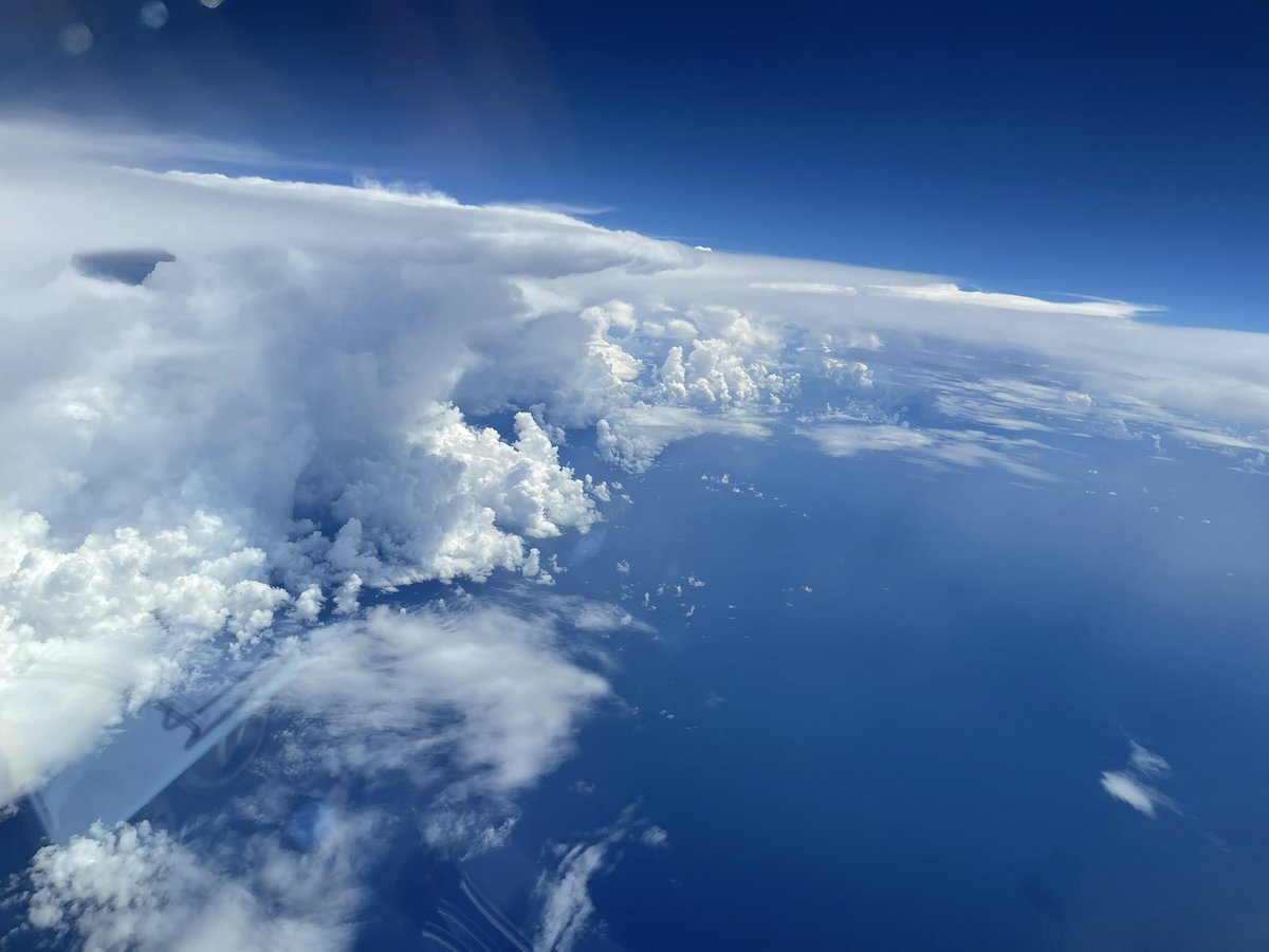 jb_359_Xwb's tweet photo. Contournement de la tempête tropicale Danielle en route vers #SanJose #CostaRica #AF430 #A359 #AvGeek @OlivierHoarau @CAlloing @A318111 @bezzer_spotter @AirFranceFR https://t.co/rrP6Iemof3