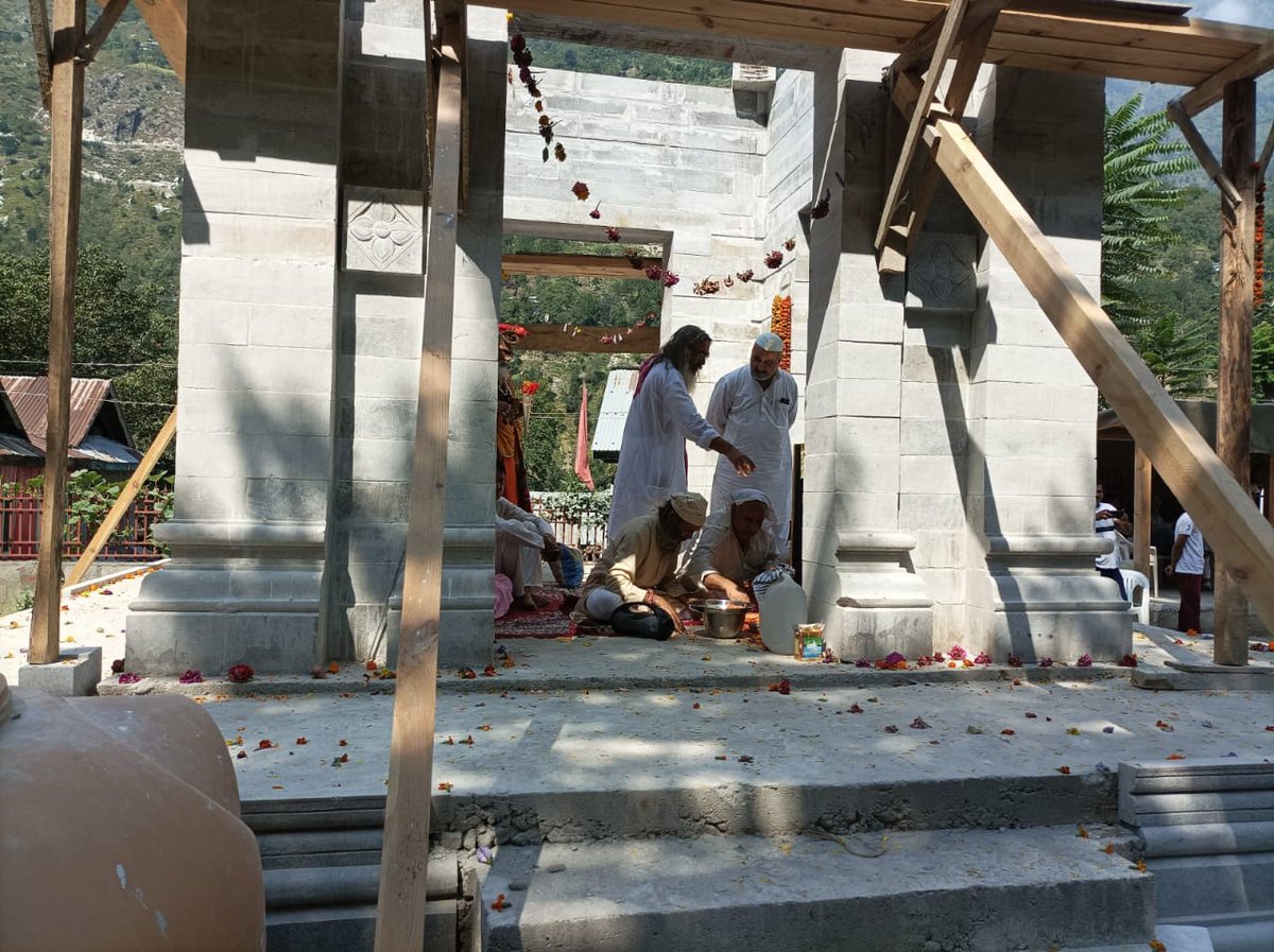 singh_meelu's tweet photo. Historic day at #Tithwal #Karnah today in J &amp; K. Charri Mubarak Yatra performed upto zero line on CTCP bridge on holy Kishenganga River along Line of Control. After 75 years. Under the aegis of Save Sharda Committee.
Sharda Yatra Temple &amp; Gurdwara also nearing completion there. https://t.co/Ijf9PiLL8d